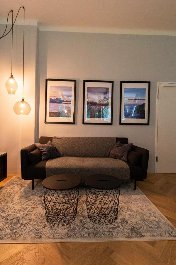 Apartment In Historischer Villa Mit Parkplatz Grünau im Almtal Екстериор снимка
